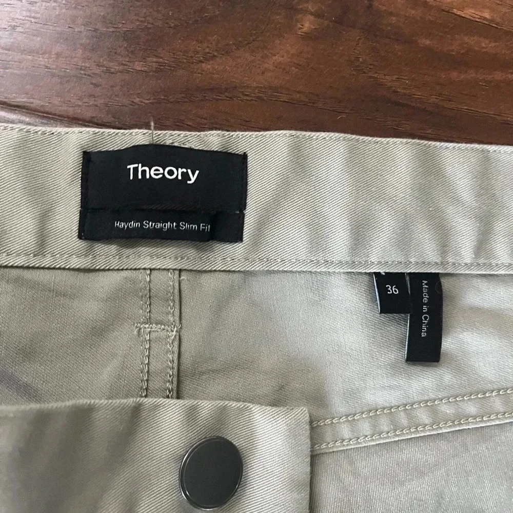 Men’s Theory Straight Slim Fit Khaki pants -Size 36